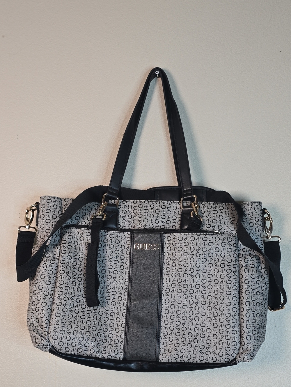 GUESS Black & White Suma Travel Bag Nwt